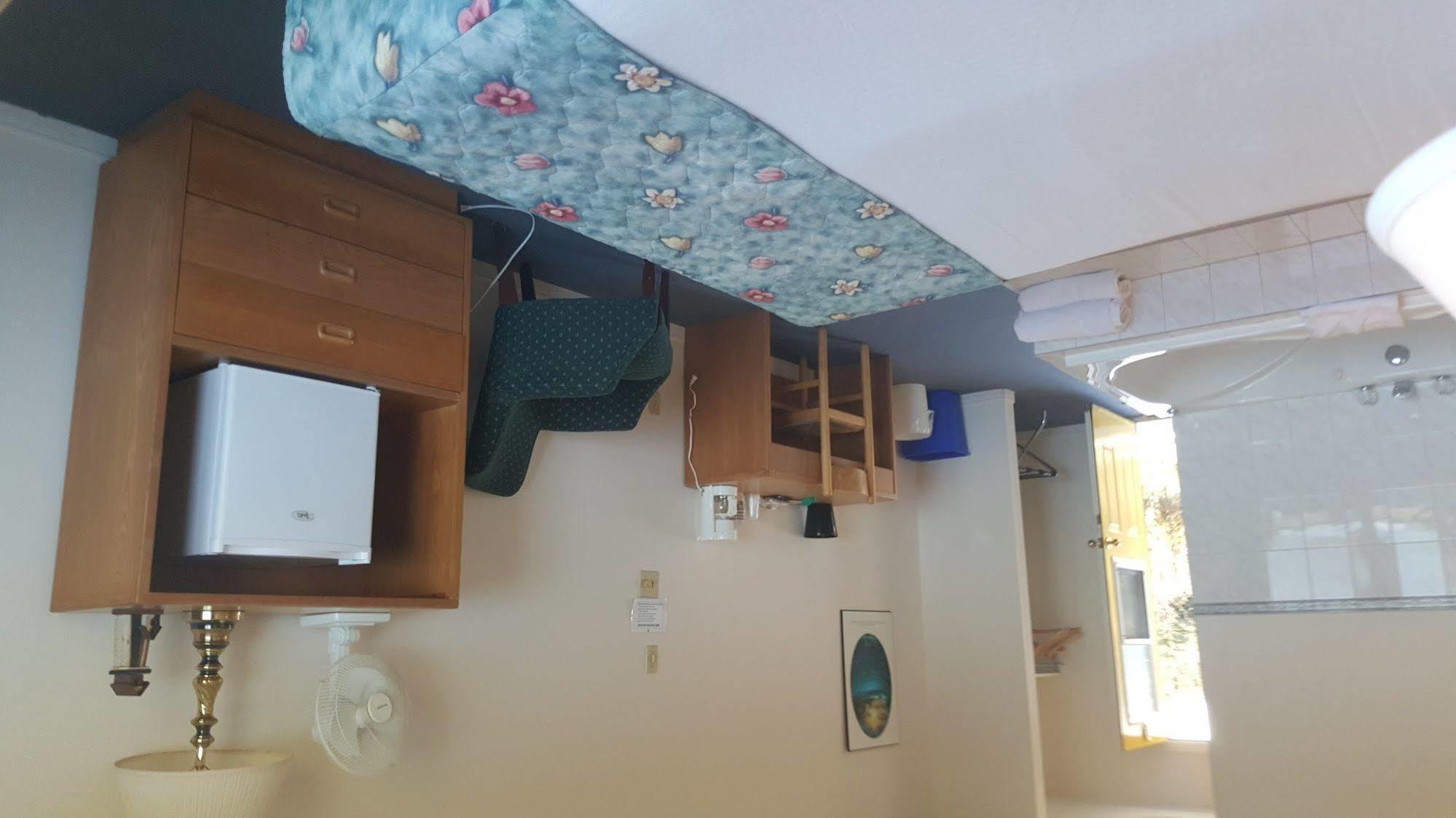 Brier Island Lodge Westport Экстерьер фото